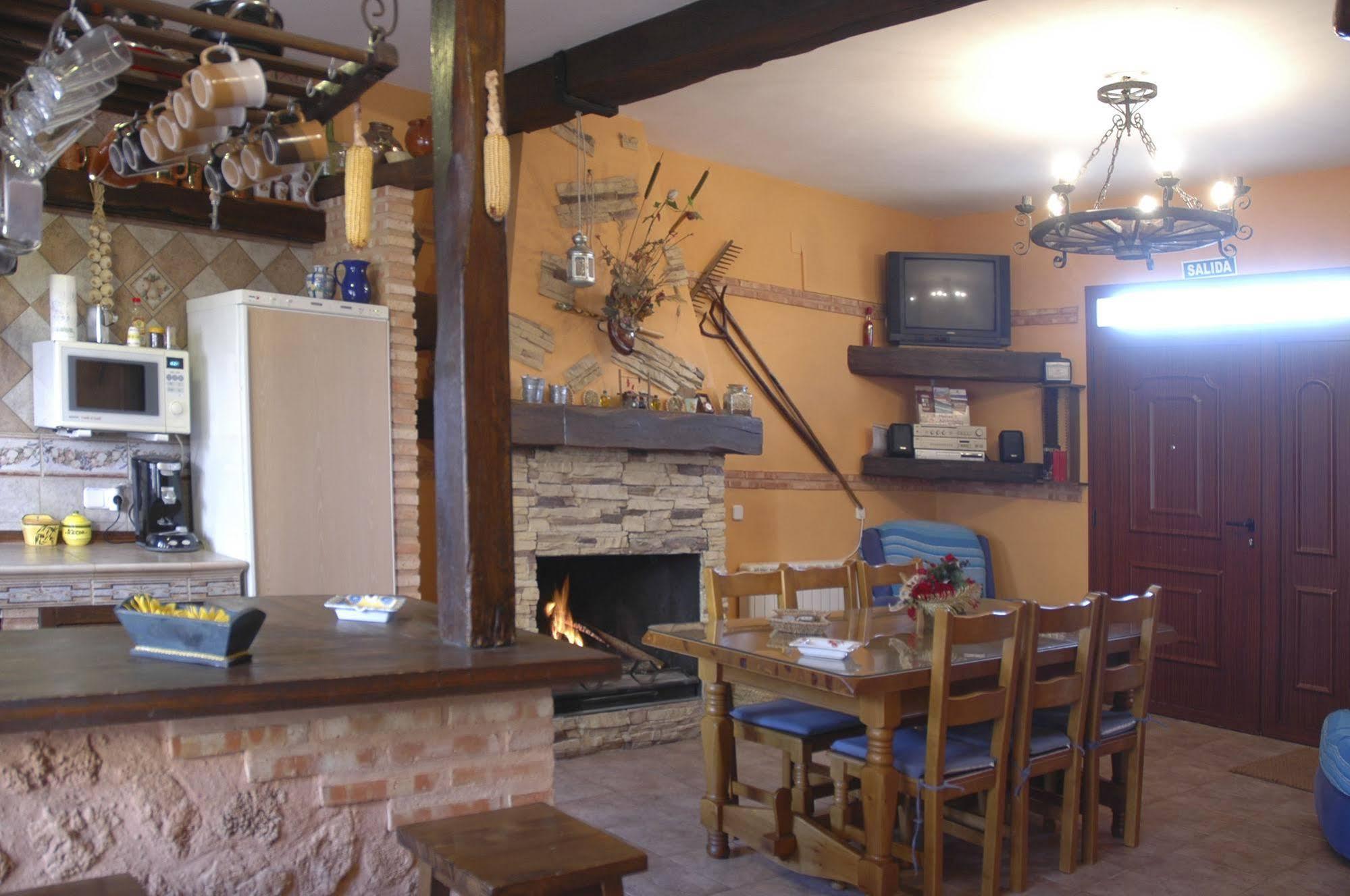 Casa Rural De Estilo Rustico Con Spa อัลมาโกร ภายนอก รูปภาพ