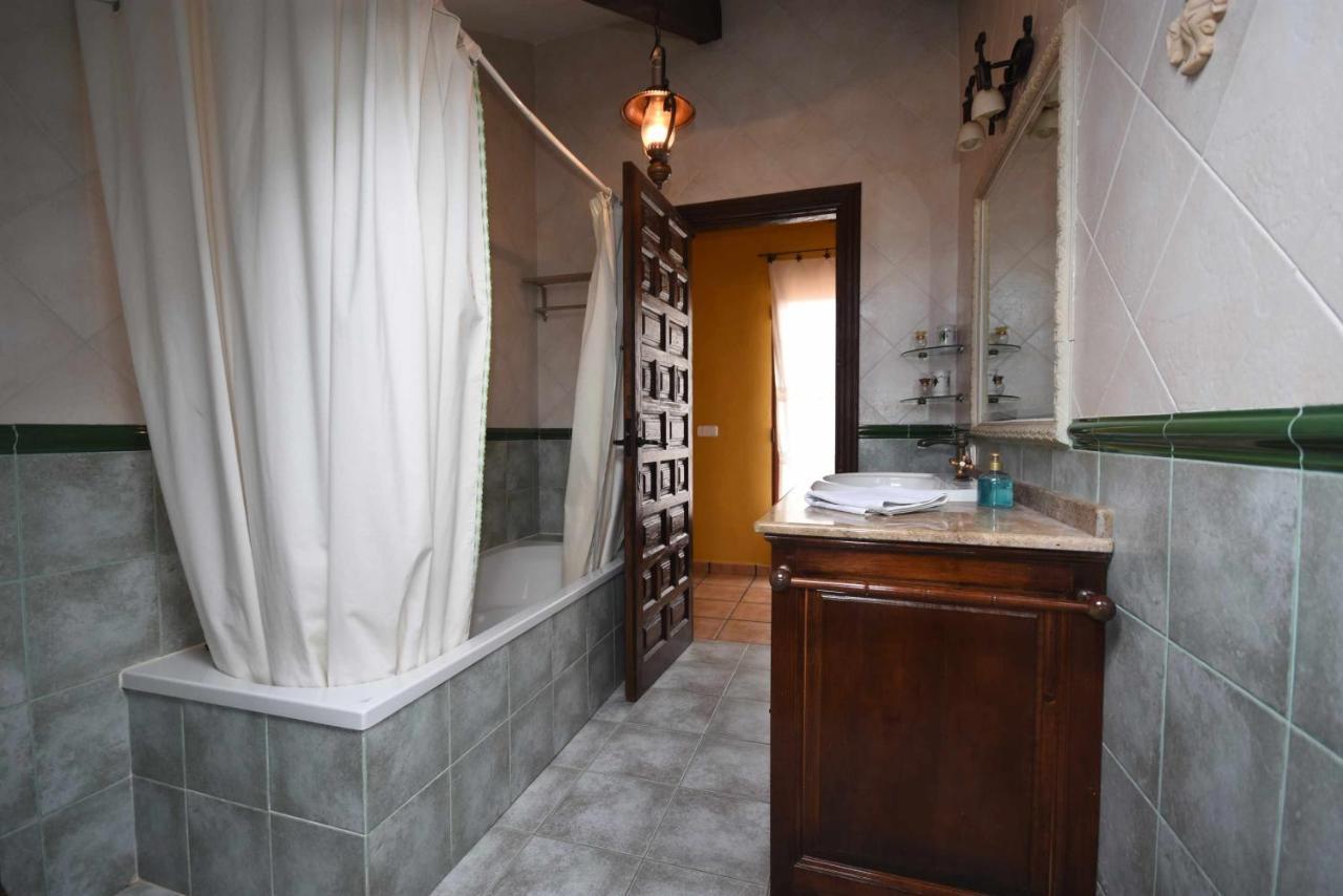Casa Rural De Estilo Rustico Con Spa อัลมาโกร ภายนอก รูปภาพ